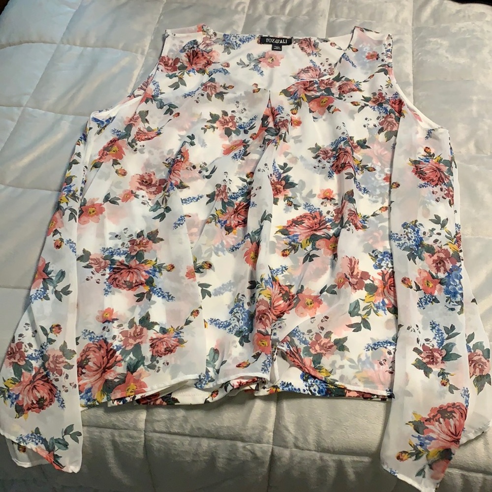 White flowy blouse